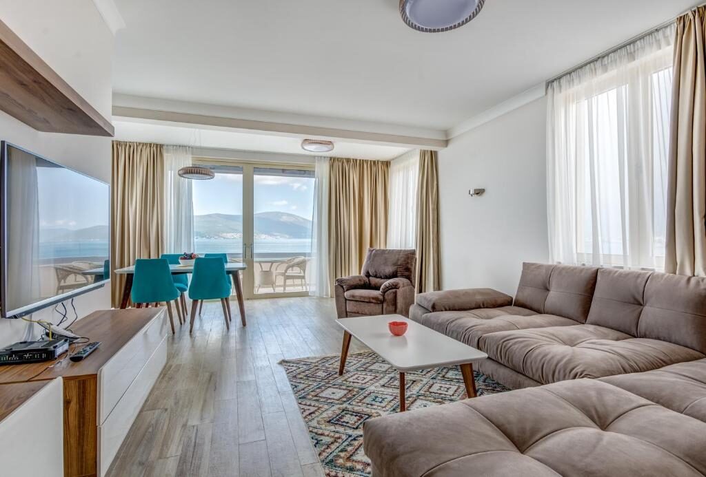 One-Bedroom Apartment at Boka di Mare, Tivat